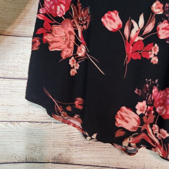 Torrid Black Floral Ruffle Shoulder Long Sleeve Top Women's Size 2X - Picture 15 of 16